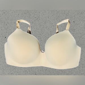 Victoria’s Secret T-Shirt Lightly Lined Wireless Bra - 38DD